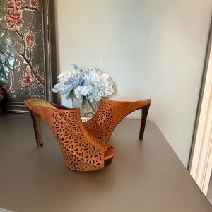 Vince Camuto Tan Peep-Toe Heels